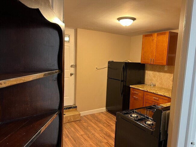 Photo - 22-16 94th St