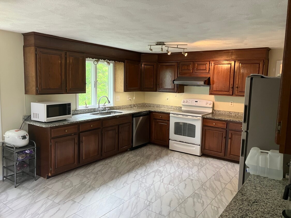 Photo - 5 Freeman Cir (Lexington, MA)