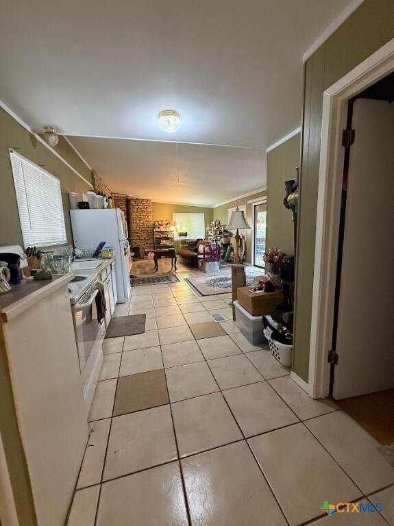 Photo - 827 Contour Dr