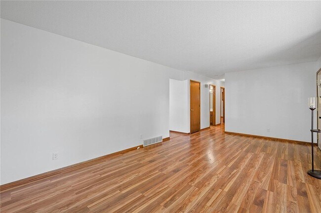 Photo - 414 NE 6th St