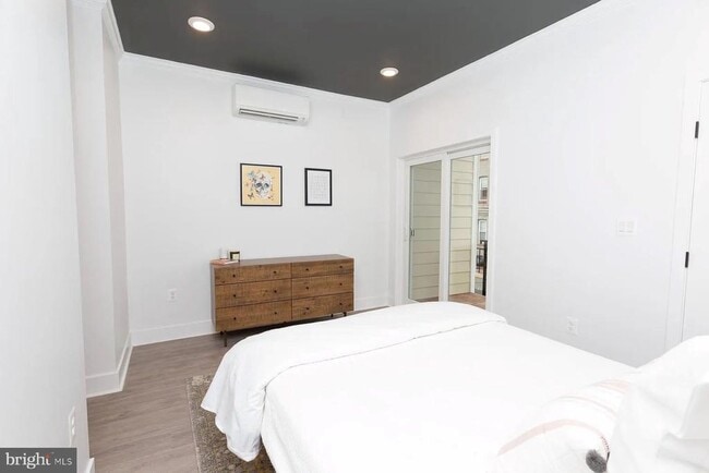 Photo - 1742 Fleet St Unidad 304