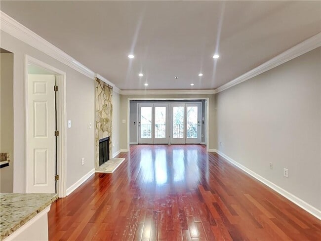 Photo - 3201 Lenox Rd NE Unidad 39