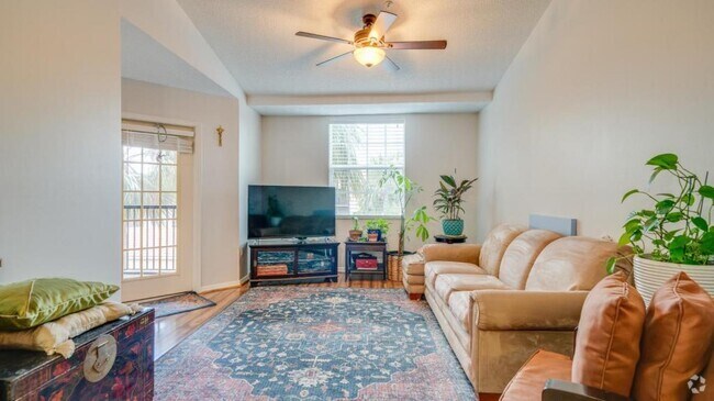 Building Photo - 8735 River Homes Lane