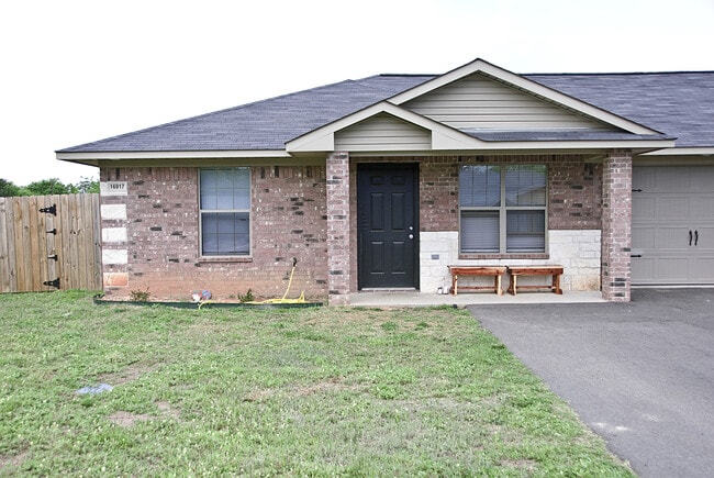 COMING SOON! 3 Bedroom Duplex for Rent in ... - COMING SOON! 3 Bedroom Duplex for Rent in ... Apartamento Unidad 16989 Loring Ln