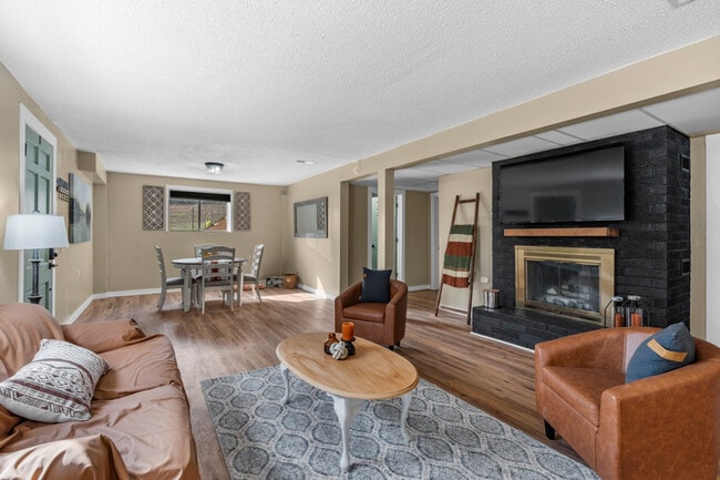 Photo - 416 Donaldson Rd