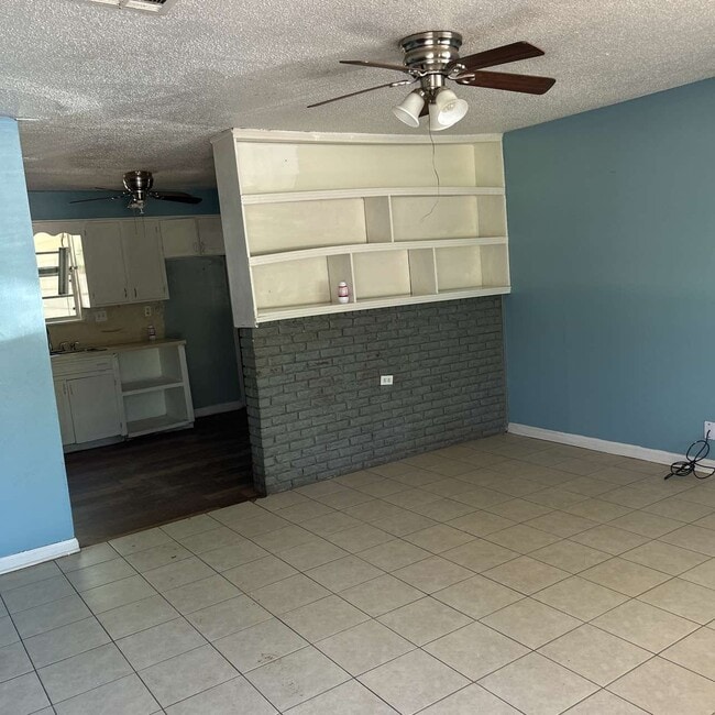 Photo - 2802 Hood Dr