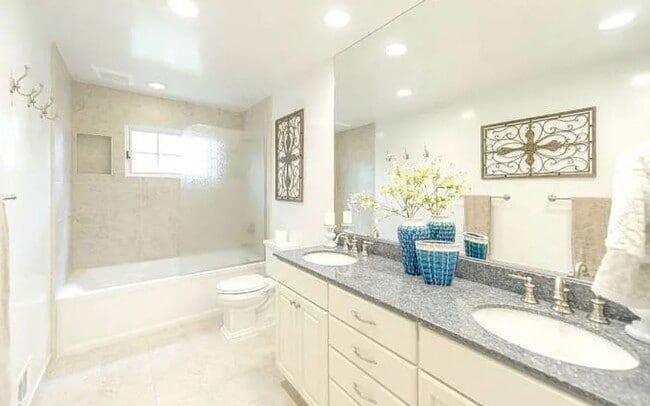 Photo - 2225 Summit Dr