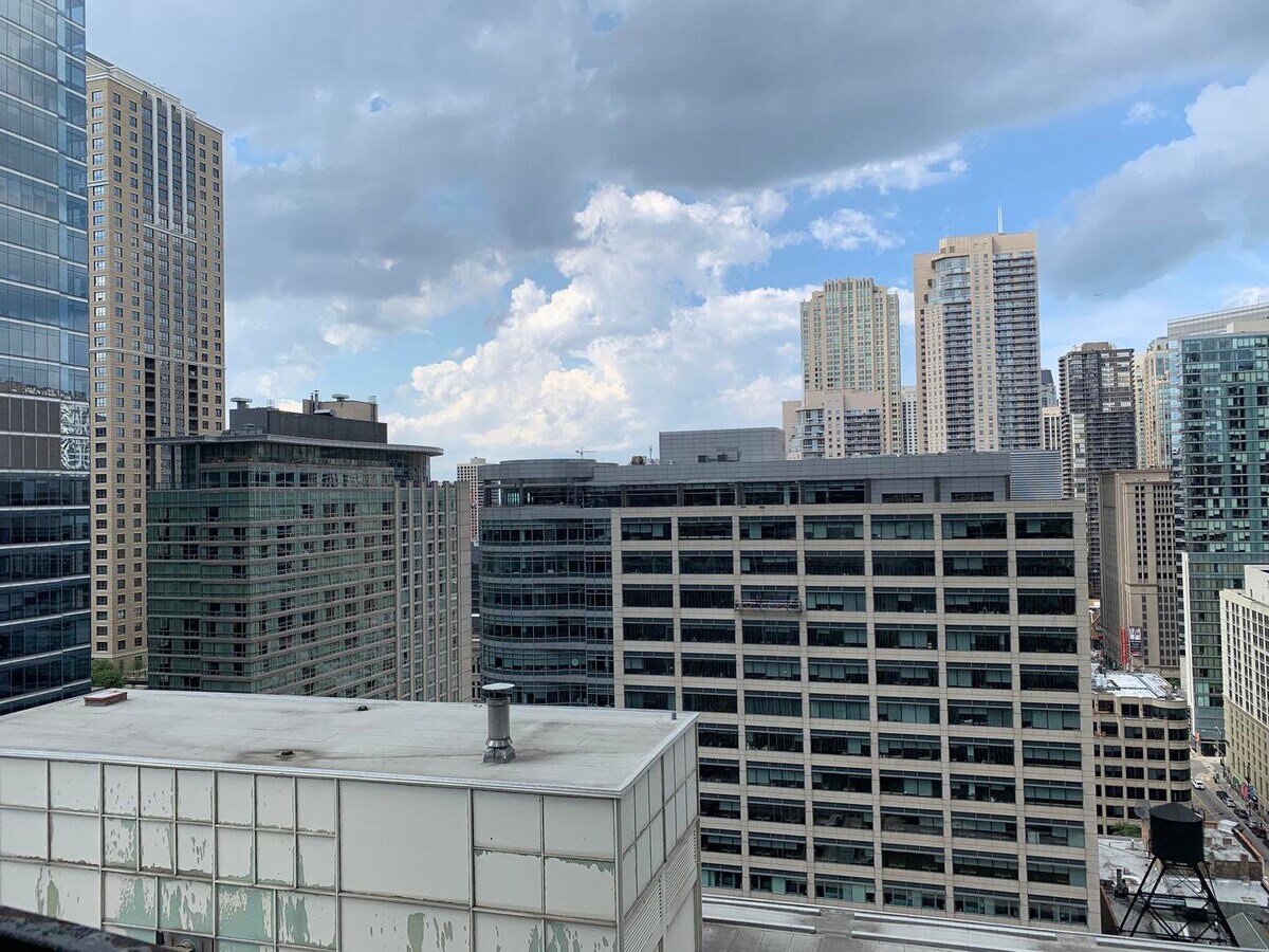 Photo - 300 N State St Unit 2627