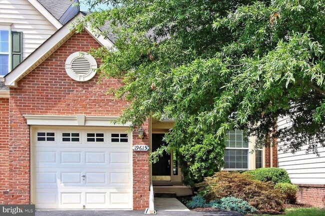 Photo - 19615 Edgemont Square Townhome