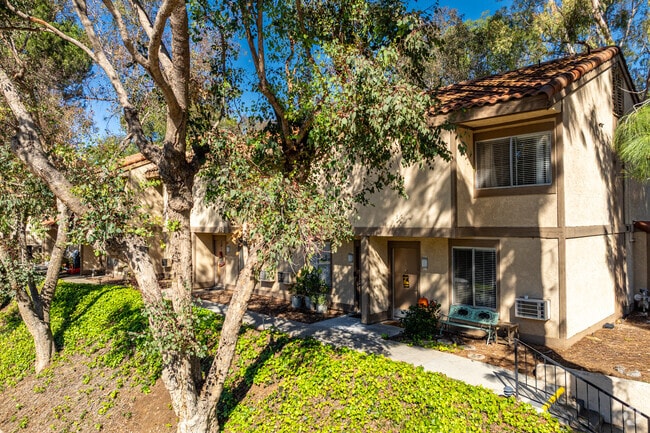 St. Charles Oaks Apartments
