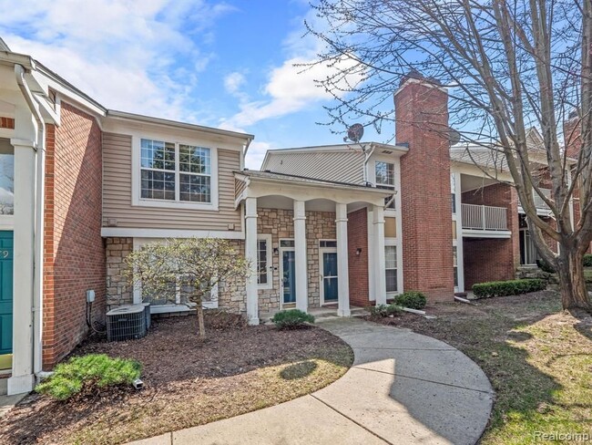 Building Photo - 44975 Marigold Dr Rental