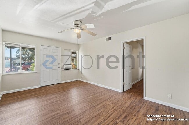 Photo - 139 W 18th St