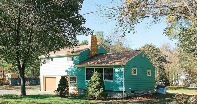 Building Photo - 20 Fir Rd Rental