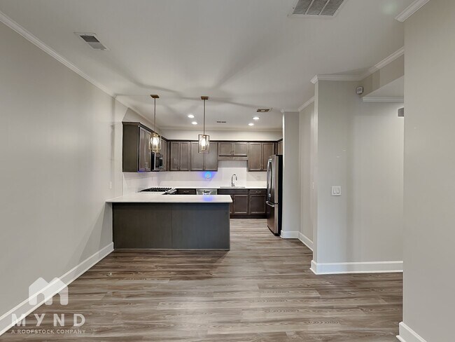 Photo - 1777 Temple Ave Casa Adosada