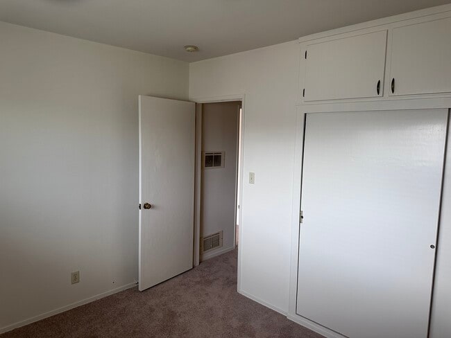 Photo - 1044 W 7th St Unit 1042