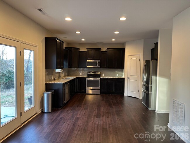 Photo - 3317 Mortemer Ln