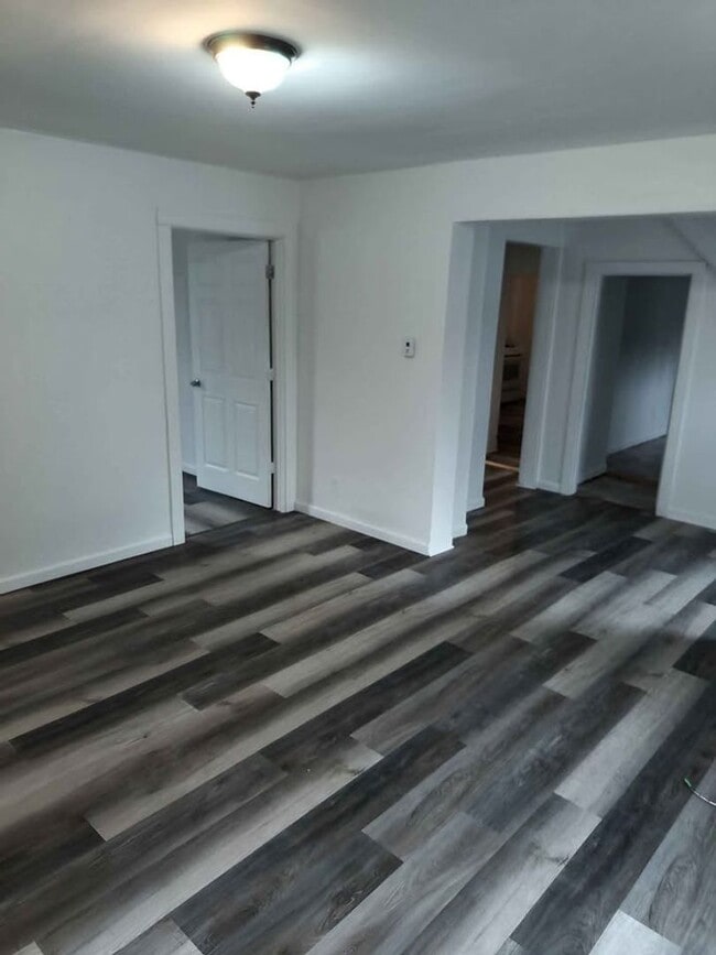 174 Strong Ave Unit 1