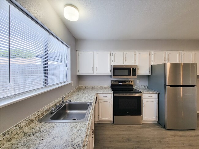 Photo - 6401 Deihl Rd Unit 307
