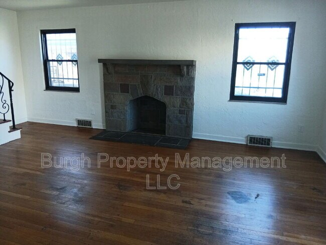 Photo - 8614 Bricelyn St