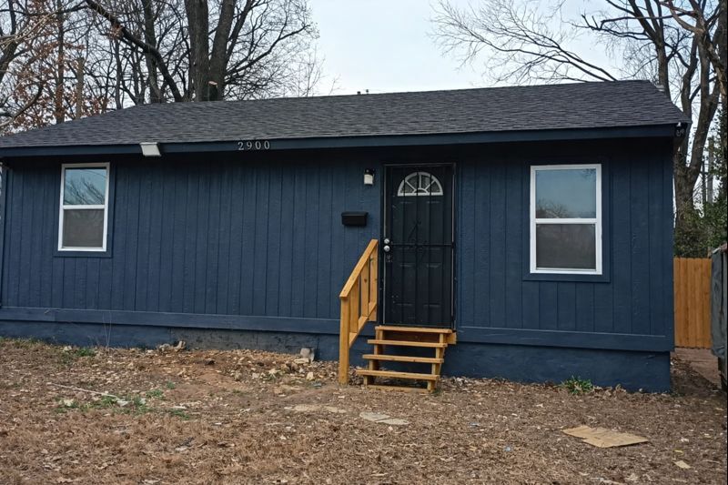 Photo - 2900 Flora Ave