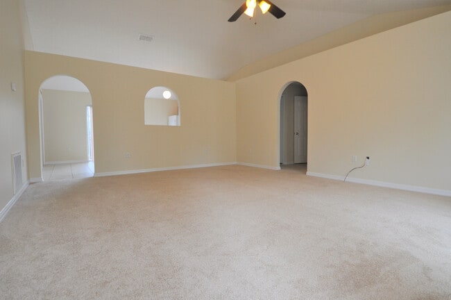 Photo - DELTONA: 3 bed/2 bath, Single Family Home