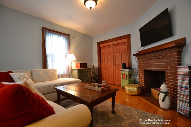 Photo - 78 Surrey St