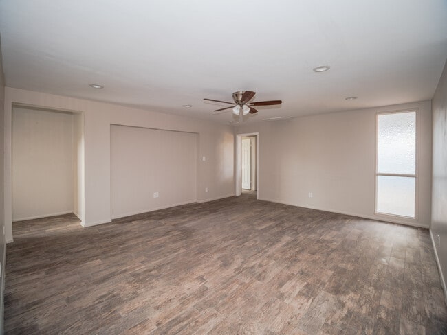 Photo - 7014 E Holly St