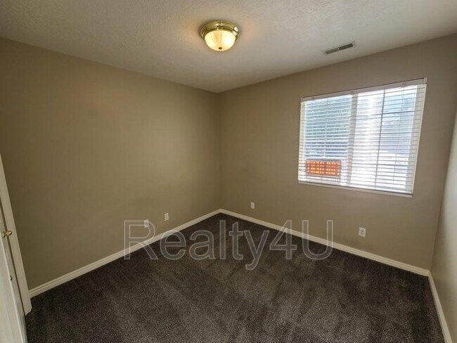 Photo - 1305-1200 1200 W