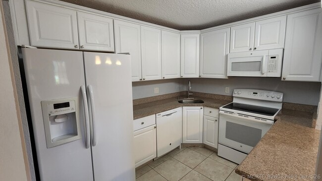 527 Shady Pine Way Unidad C1