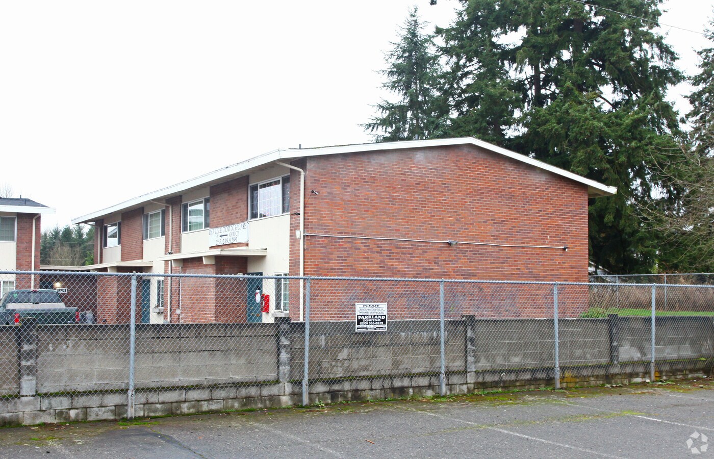 The DeVille Townhouses - The DeVille Townhouses