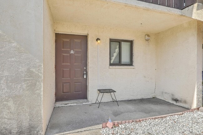 Photo - 2162 Bees Ferry Rd