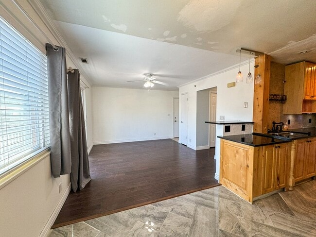 Photo - 614 S 500 W Unit Apt 4