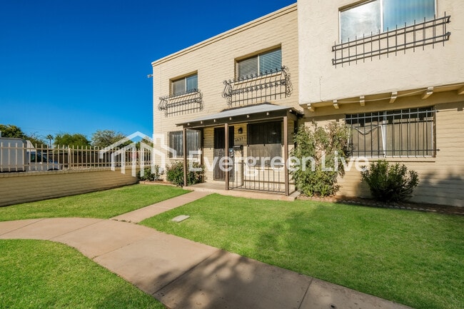 Photo - 4637 N 21st Ave