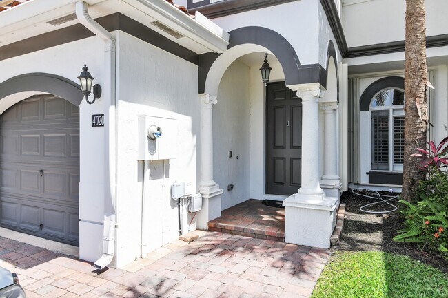 Building Photo - 4020 Murano Bay Dr