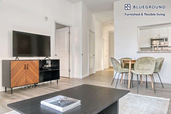 Photo - 100 Landsdowne St Unidad FL1-ID588