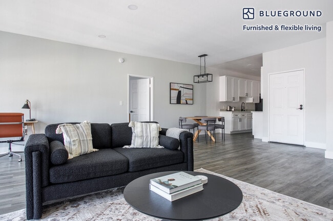 Photo - 1620 S Bentley Ave Unidad FL3-ID1398