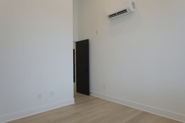 Photo - 1901 E Willard St Condo