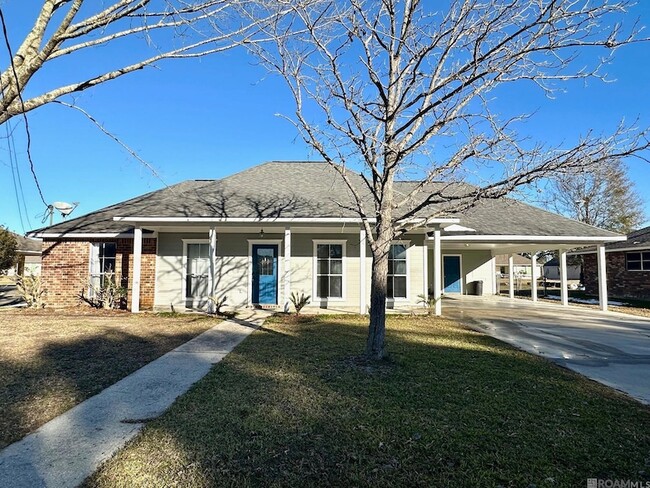 Building Photo - 1428 S Vista Ave