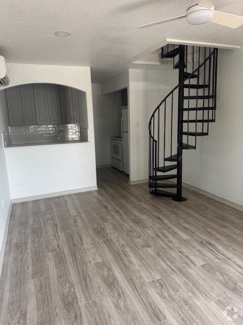 Building Photo - 1215 Terjo Ln Unit A Rental