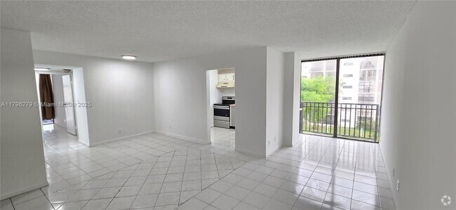 Building Photo - 16919 N Bay Rd Unit 421 Rental