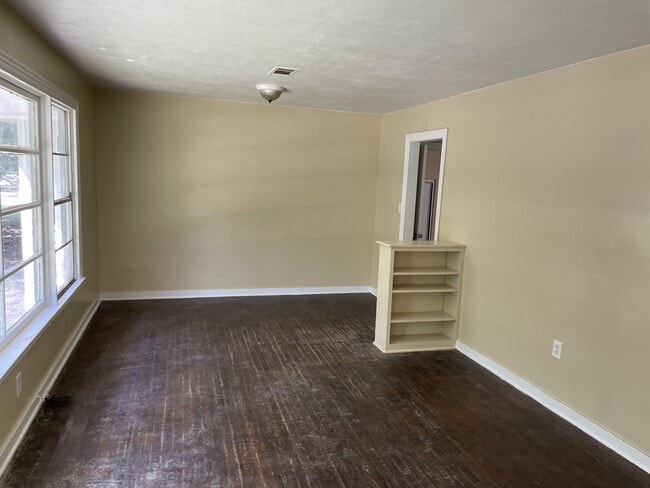 Photo - 210 Wildwood Terrace