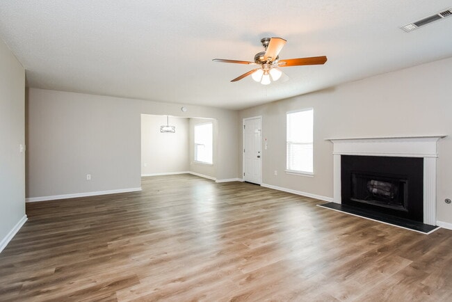 Photo - 3004 Summer Breeze Dr