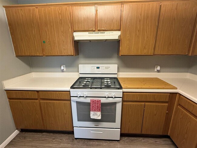 Photo - 2221 Creekside Ln Unit 2221 Creekside Ln #B