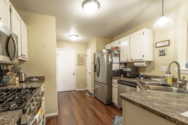 Photo - Briargate home on Chancellor for rent!