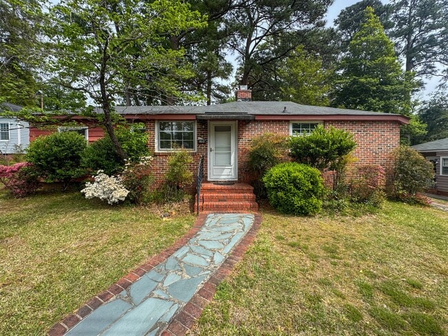 Building Photo - Charming 3 Bed 2 Bath Fayetteville Home