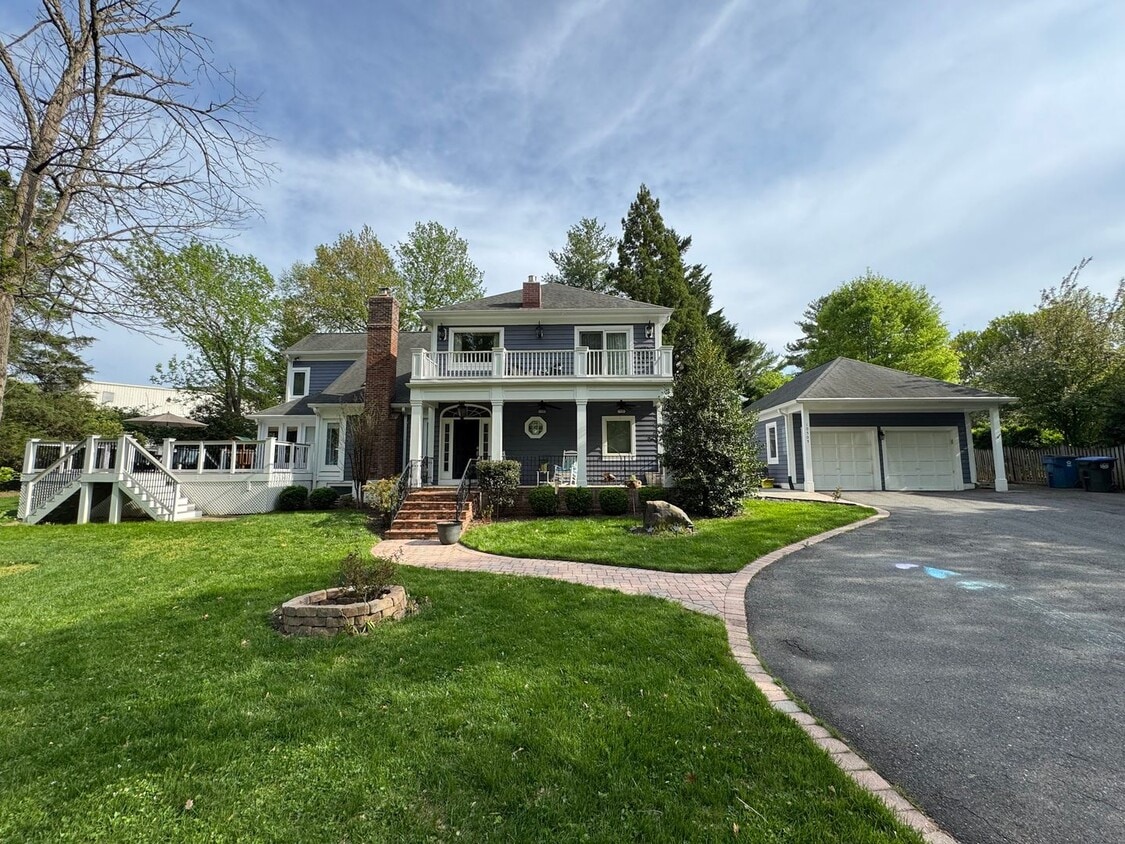 Fantastic 5 Bed 5.5 Bath Single Family Hom... - Fantastic 5 Bed 5.5 Bath Single Family Hom...