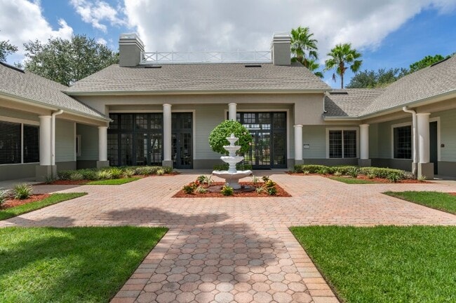 Woodridge Apartments