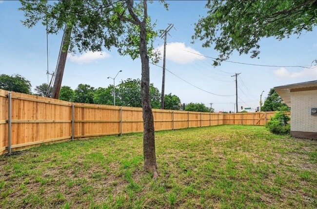 Photo - 10402-10404 Joaquin Dr Unit 10402