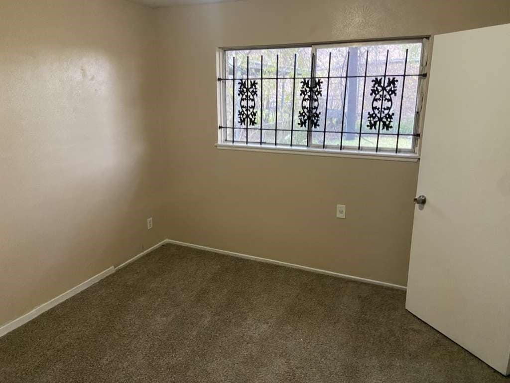 Photo - 10818 Carlton Dr