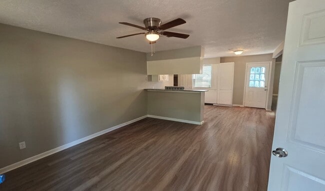 Photo - 11823 Stonehedge Dr